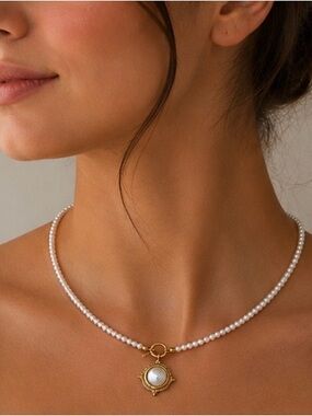 Plunder White Faux Pearl Necklace with Pendant